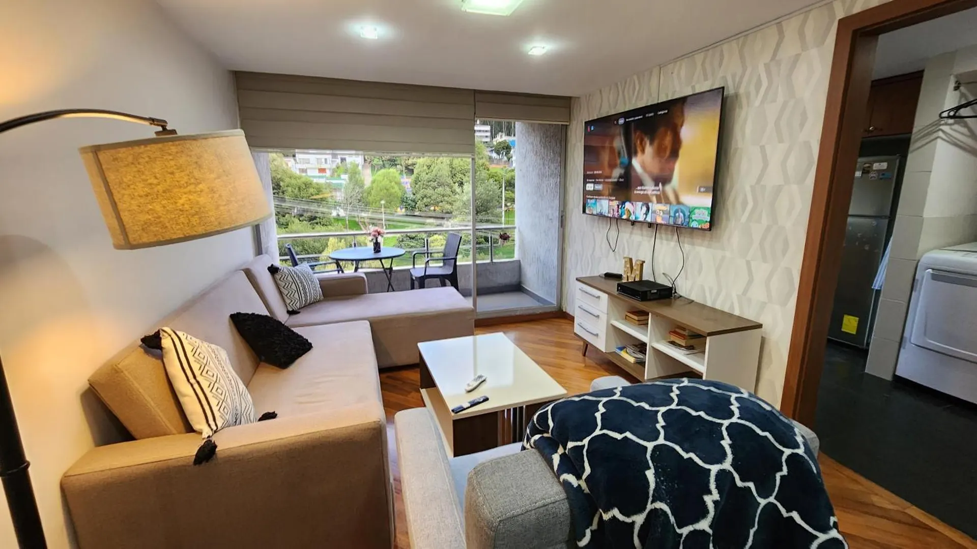 Excelente Vista Panoramica,Piscina,Sauna,Seguridad 24H,Acojedor,Confortable,Excellent Panoramic View, Swimming Pool, Private Security 24H Comfortable And Cozy Quito 0*,  Ecuador